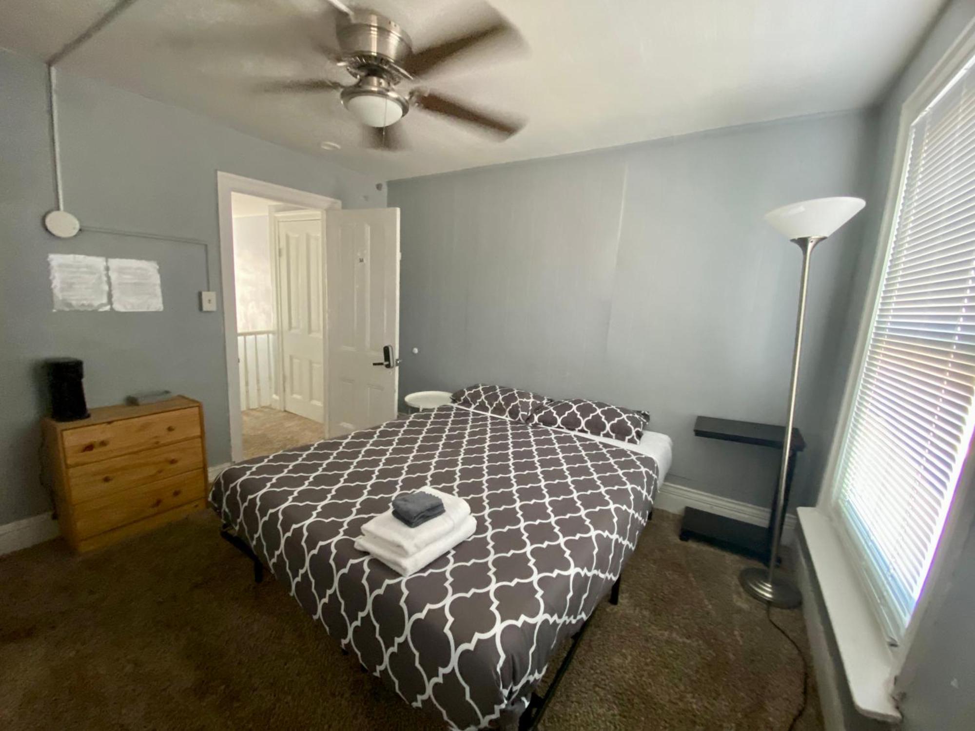 Clover 2900 - Apartment And Rooms With Private Bathroom Near Washington Ave South Philly Philadelphia Luaran gambar