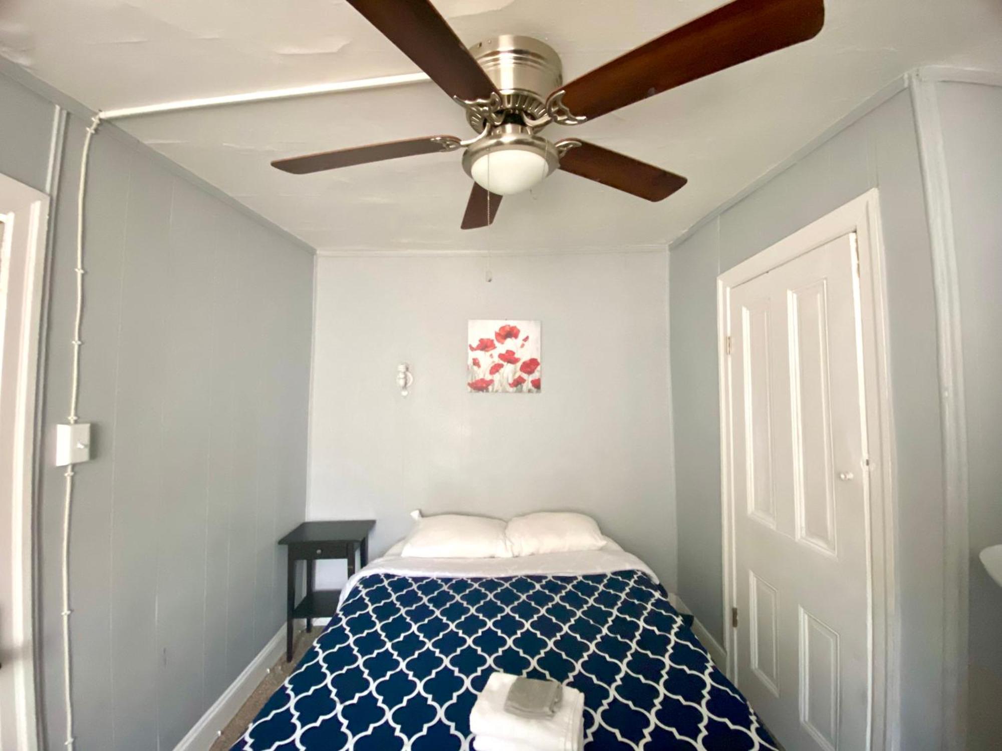 Clover 2900 - Apartment And Rooms With Private Bathroom Near Washington Ave South Philly Philadelphia Bilik gambar